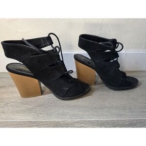 Qupid barnes 01a Womens size 8.5 black suede lace up ankle wedge block bootie